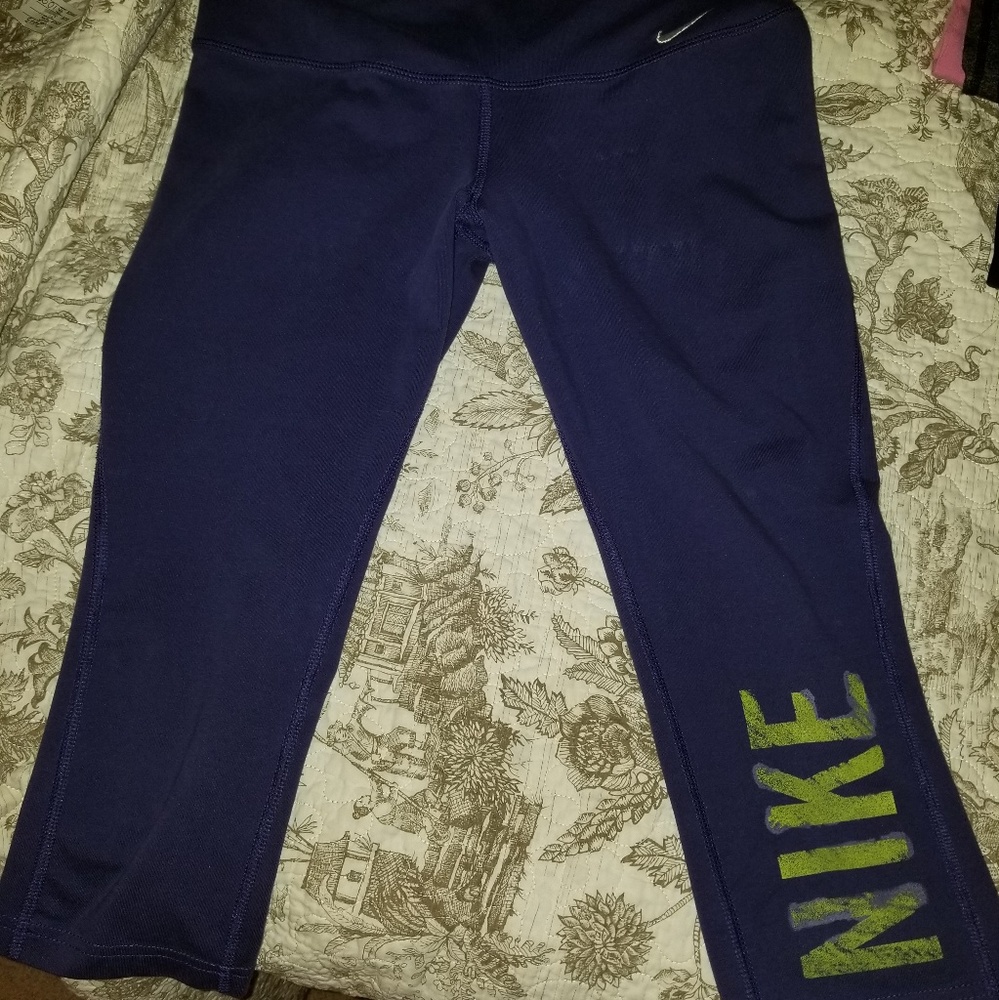Nike dri-fit capri leggings